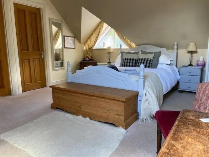5 Charlton Mill Way BB