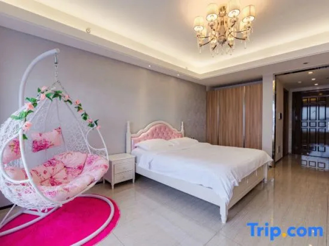 Xinyang Celebrity Art Hotel