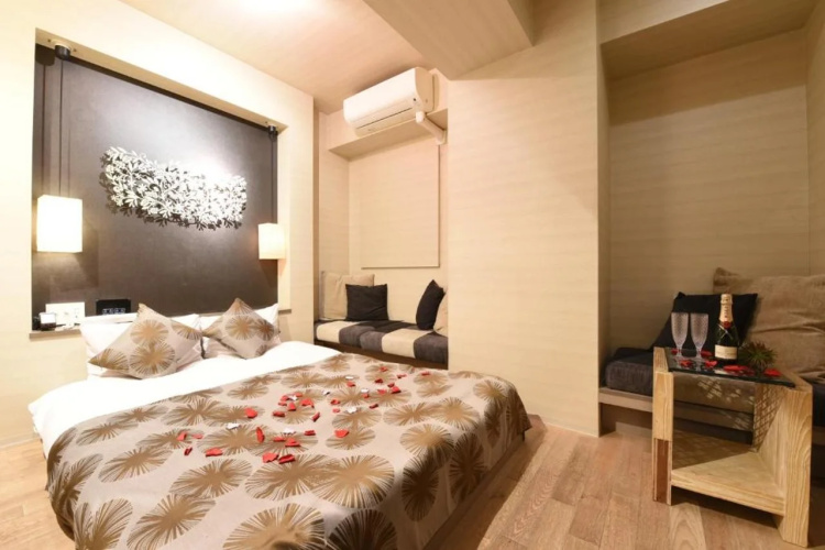 Hotel Frontier - Adults Only