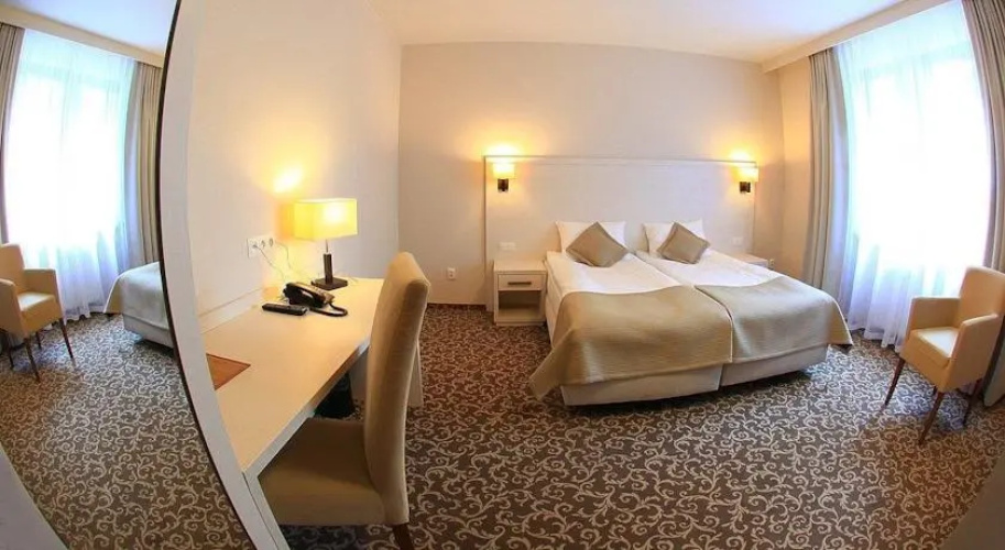 Hotel Camelot