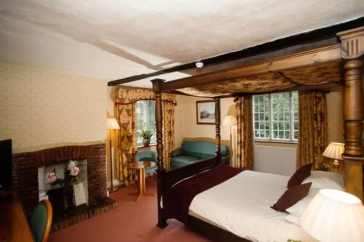 Howfield Manor Hotel