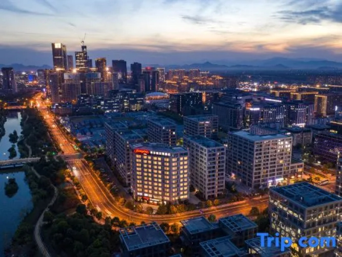 Hampton By Hilton Technology City