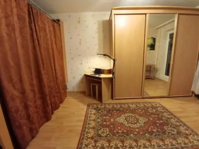 A comfortable 18m room with balcony