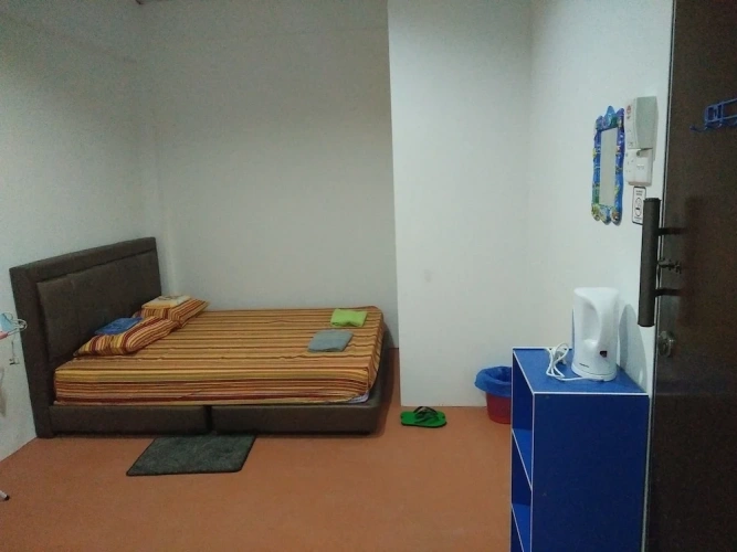 Economy Family room