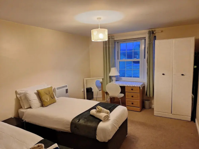 The Longchamp Retreat of Ely