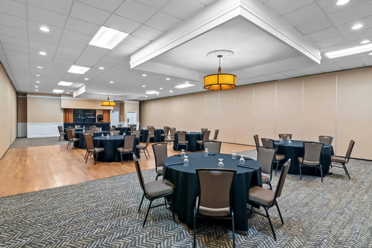 Best Western Plus North Haven Hotel photo 30