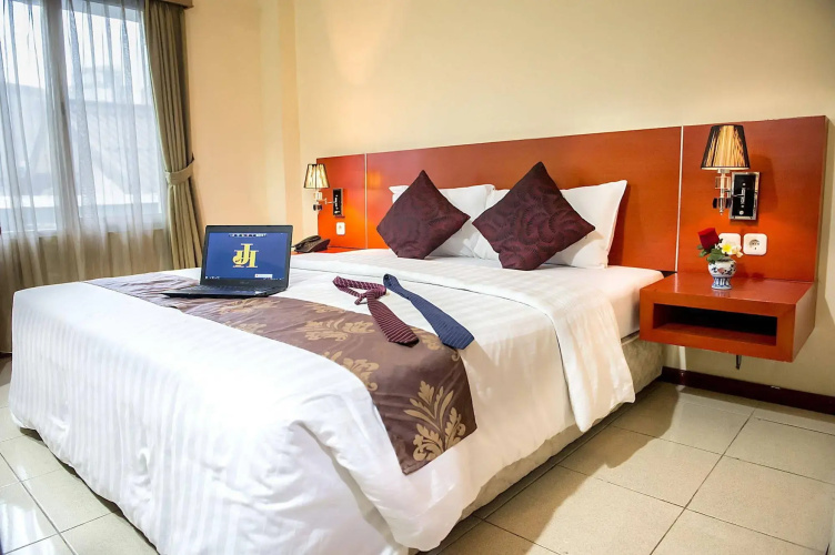 Jusenny Hotel