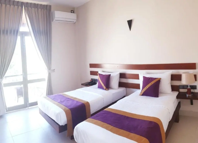 Deluxe Twin room with balcony and with canal view