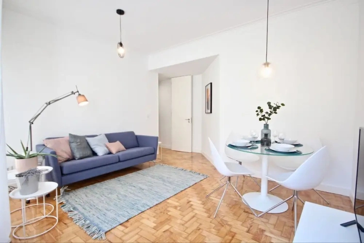2 Bedrooms Apartment