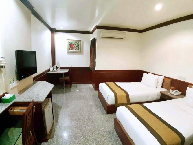 Standard Twin room