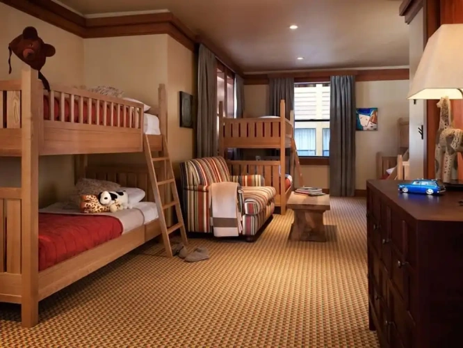 4 Bedrooms Luxury Cottage