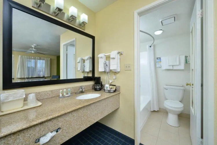 Double Suite
