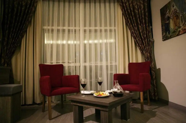 Rey Manes Hotel