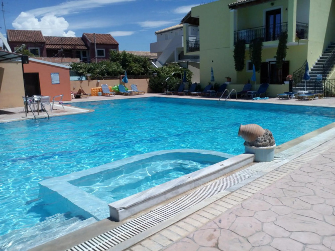 Amadeus Hawai Studios & Apartments