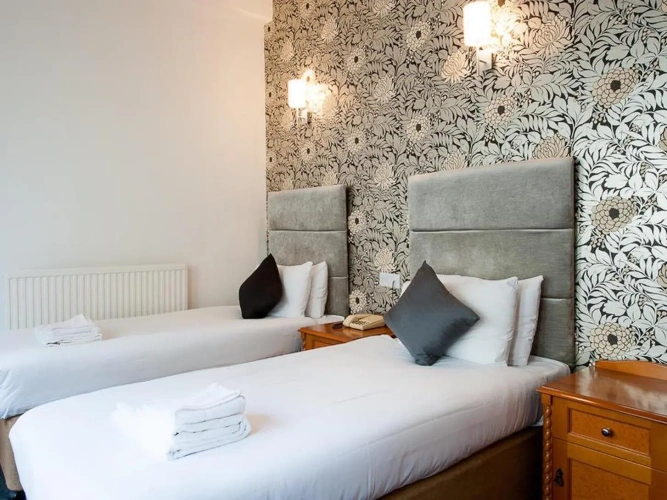 Standard Twin room