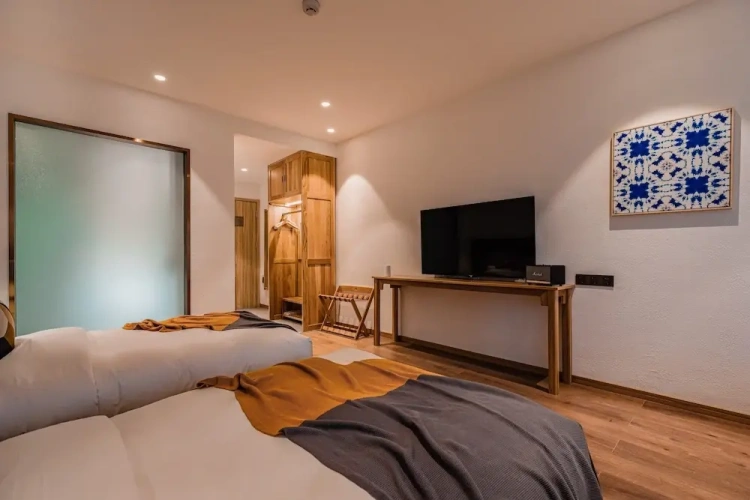 Comfort Twin room with courtyard view