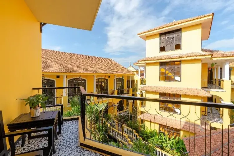 Deluxe Twin room with balcony and with garden view