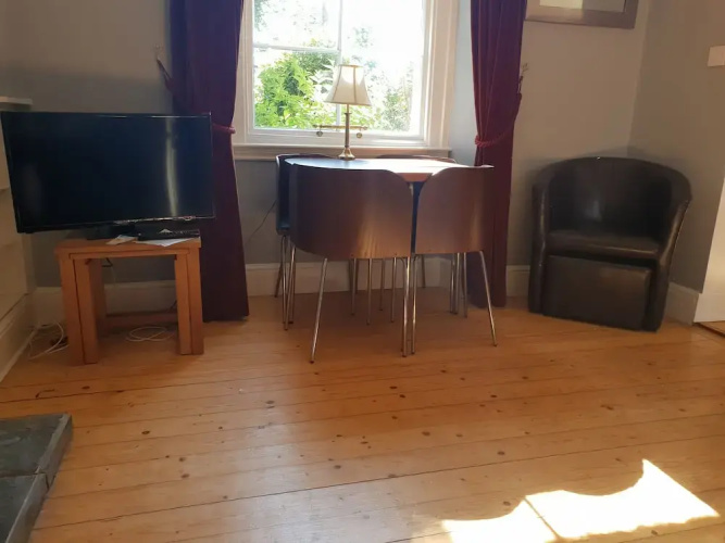 1 Bed Colony Apartment Stockbridge