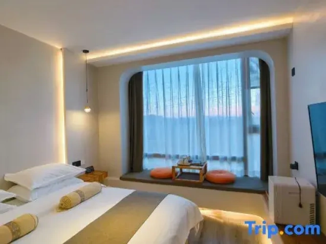 Standard Double room with view
