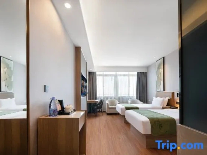 Business Quadruple room