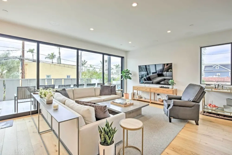 3 Bedrooms Apartment with balcony
