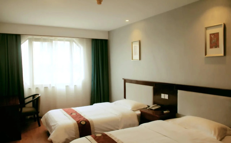 Riverside Hotel