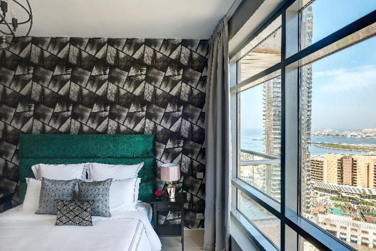 2 Bedrooms Comfort Quadruple Apartment with balcony and with partial sea view