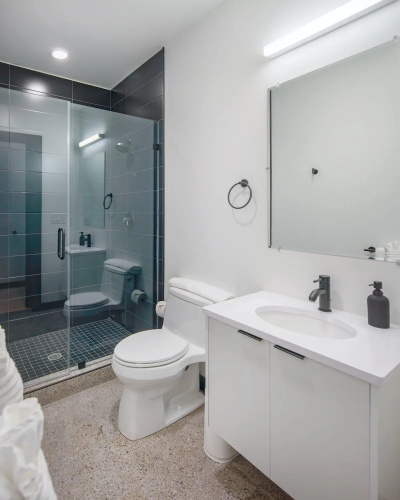 4003 Chestnut | 2E