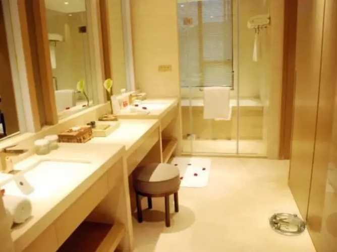 Binhai Hotel
