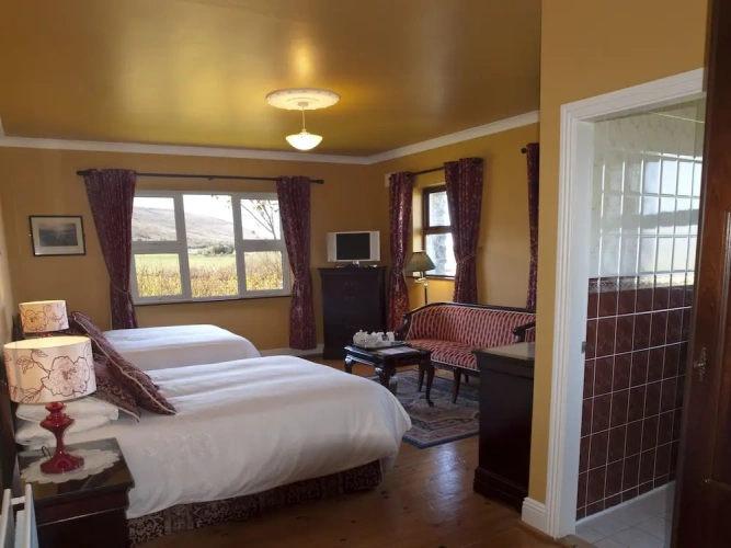 Deluxe Quadruple room