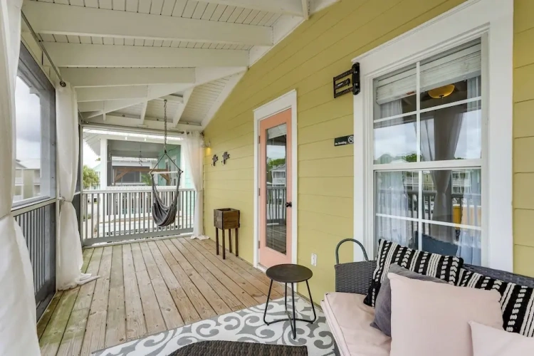 2 Bedrooms Cottage with balcony