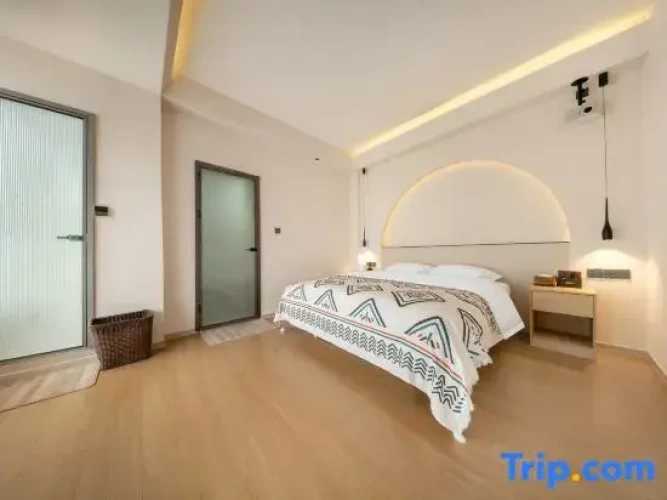 Deluxe Single Cottage