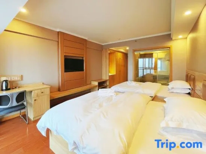1 Bedroom Standard Twin room with city view