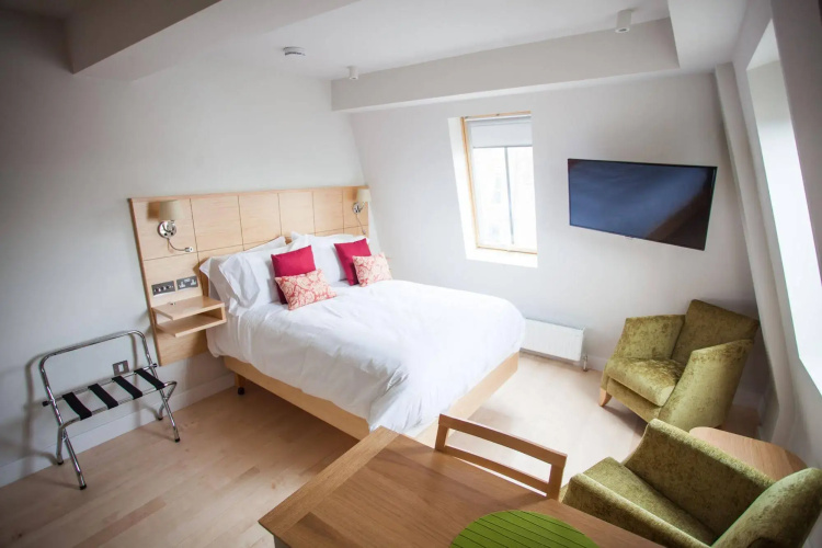 Alma Rooms