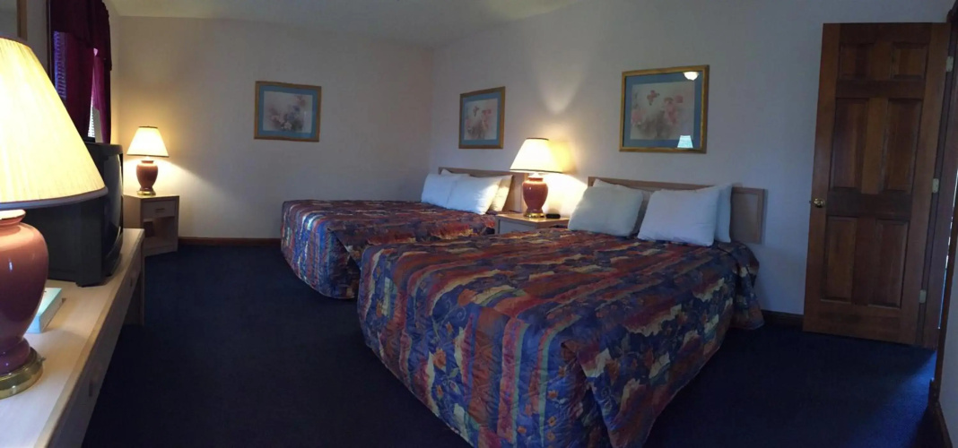 Twelve Oaks Inn