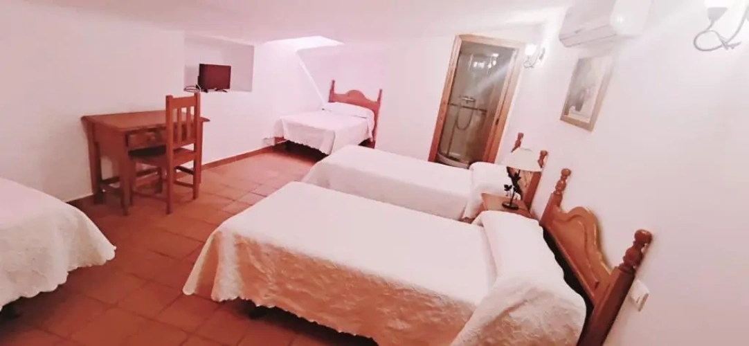 Economy Quadruple room