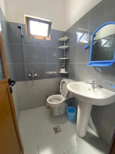 Eraldo Brahimi Apartaments