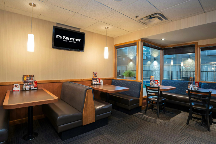 Sandman Hotel Revelstoke photo 29