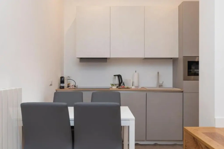 1 Bedroom Apartment