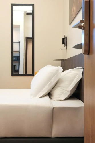 Revolution Hotel