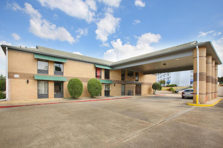Oyo Hotel Texarkana Trinity Ar Hwy I-30 - Texarkana, TX