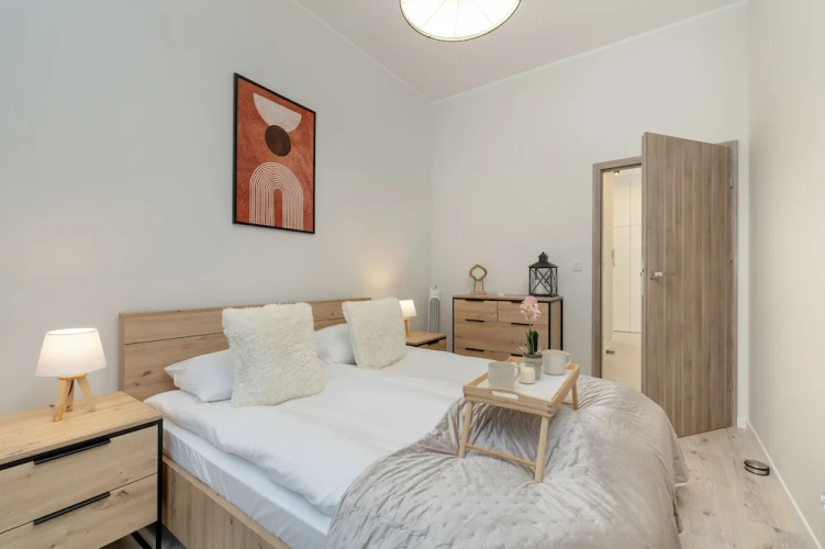 Luxurious Apartment by Renters Prestige
