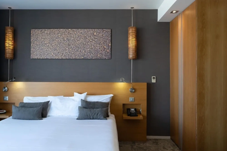 2 Bedrooms Prestige Suite with balcony