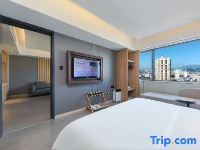 Luxury Family Suite