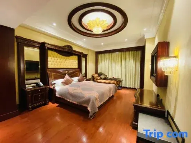 Prestige Suite