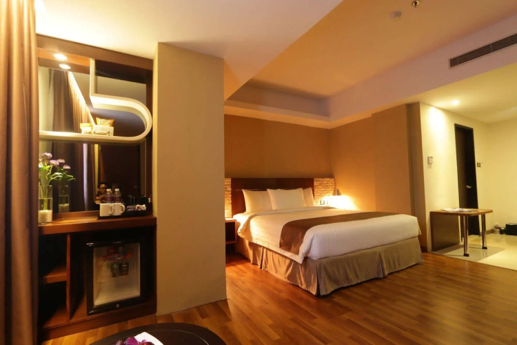 Fox Hotel Nagoya Batam