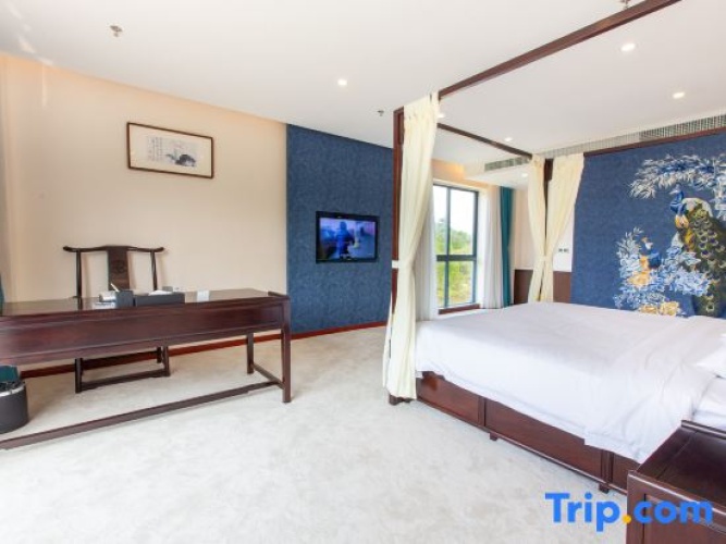Deluxe Double Suite