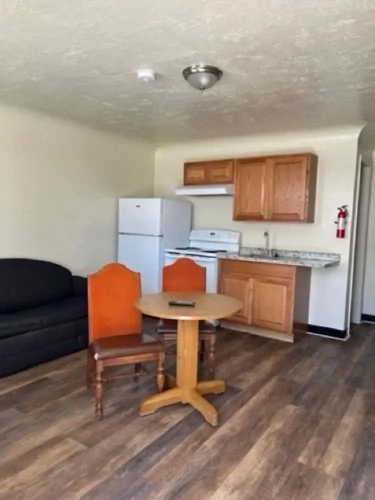 1 Bedroom Suite