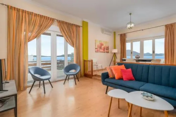 Fully Equipment House With Sea View Adamas Bay
