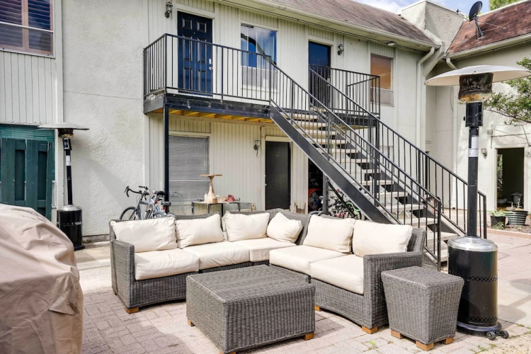 Stylish Condo w/ Pool in Knox Henderson!